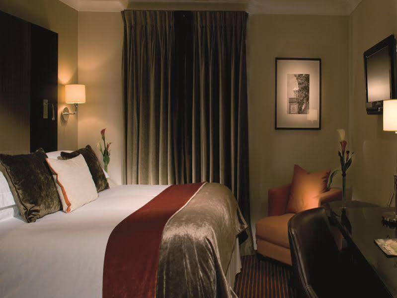 Hotel Theobalds Estate à Waltham Cross Extérieur photo